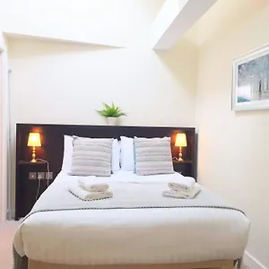 The Penthouse At Regent House Light And Airy Floor With Lift Access 1 Bedroom En-suite Luxury Ultra Location Harrogate
